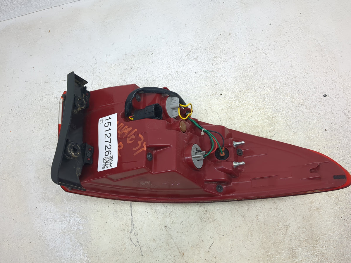 2017-2018 Hyundai Santa Fe Tail Light Assembly Passenger Right OEM Fits Fits 2017 2018 OEM Used Auto Parts - Oemusedautopart
