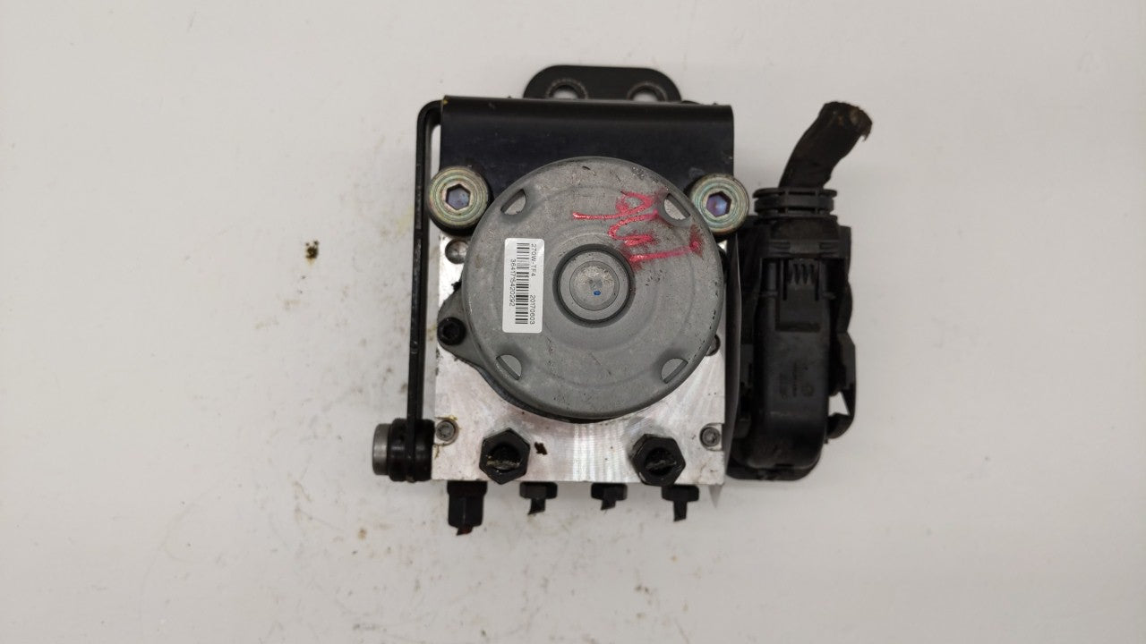 2017-2018 Hyundai Santa Fe ABS Pump Control Module Replacement P/N:58920-B8AC0 Fits Fits 2017 2018 OEM Used Auto Parts - Oem