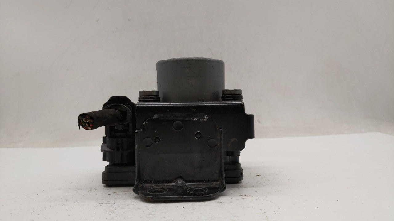 2017-2018 Hyundai Santa Fe ABS Pump Control Module Replacement P/N:58920-B8AC0 Fits Fits 2017 2018 OEM Used Auto Parts - Oem