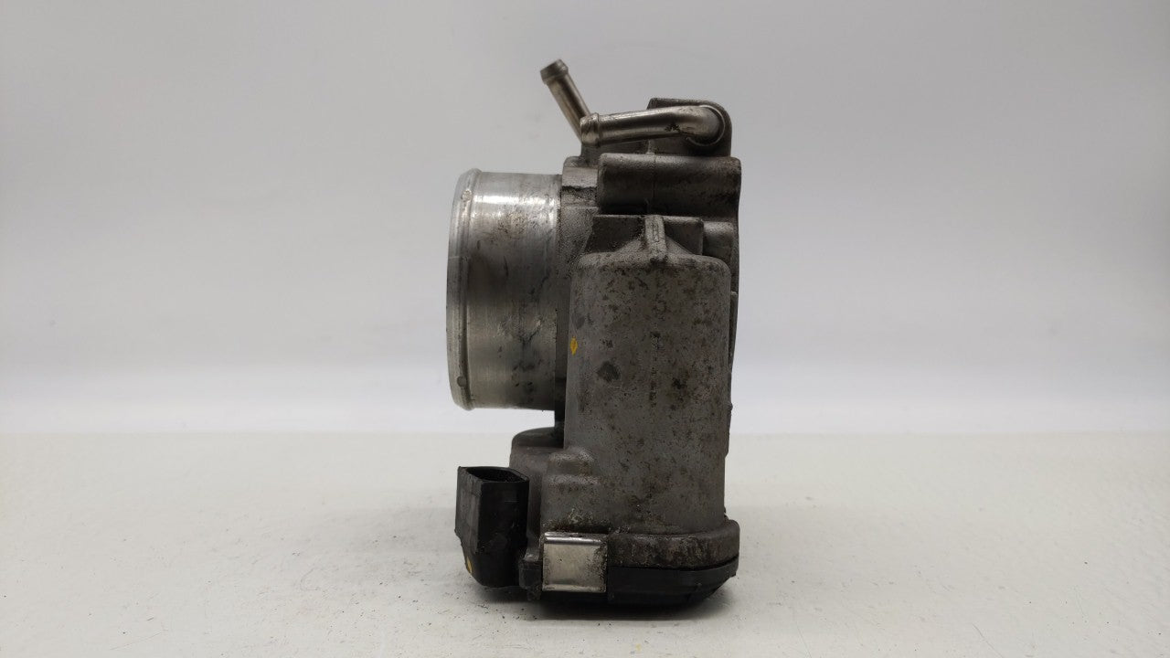 2018 Hyundai Santa Fe Throttle Body P/N:35100-2G600 Fits Fits 2015 2016 2017 2019 OEM Used Auto Parts - Oemusedautoparts1.co