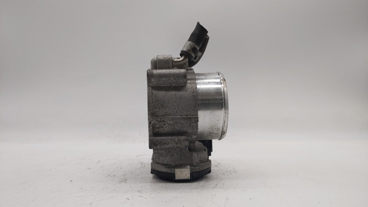 2018 Hyundai Santa Fe Throttle Body P/N:35100-2G600 Fits Fits 2015 2016 2017 2019 OEM Used Auto Parts - Oemusedautoparts1.co