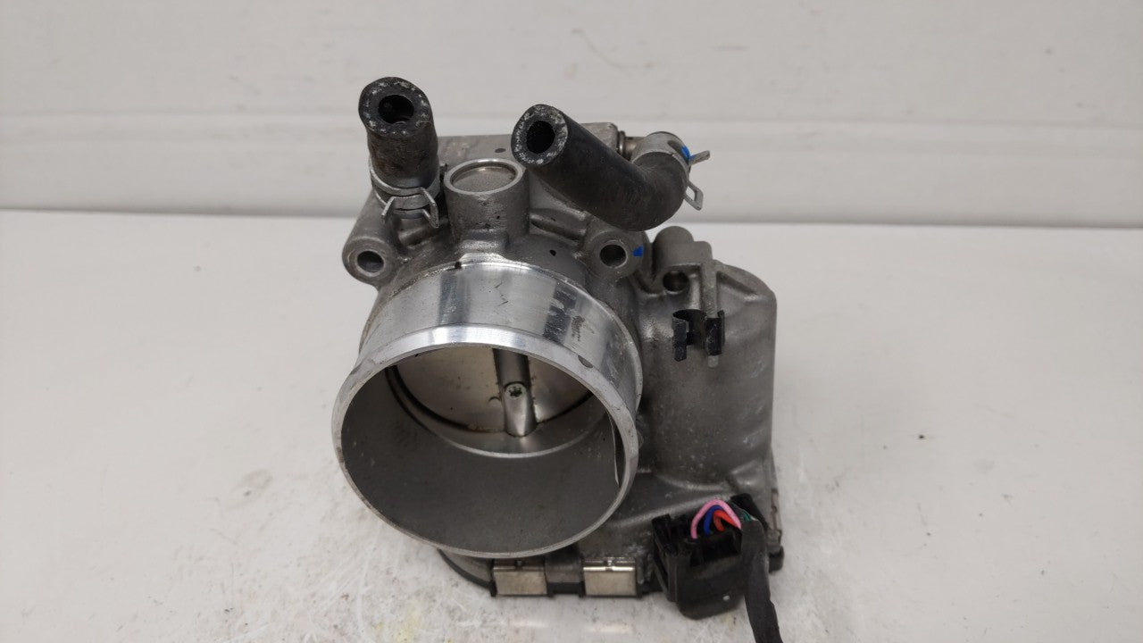 2018 Hyundai Santa Fe Throttle Body P/N:35100-2G600 Fits Fits 2015 2016 2017 2019 OEM Used Auto Parts - Oemusedautoparts1.co