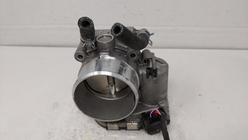 2018 Hyundai Santa Fe Throttle Body P/N:35100-2G600 Fits Fits 2015 2016 2017 2019 OEM Used Auto Parts