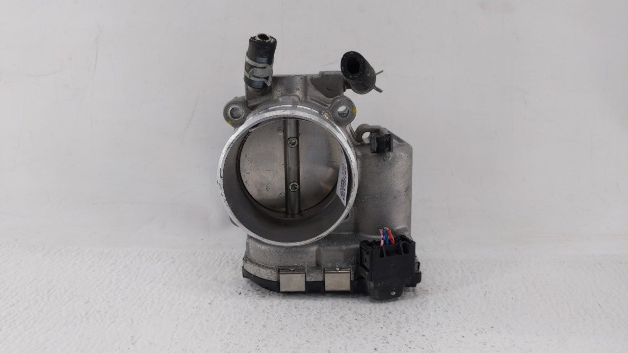2018 Hyundai Santa Fe Throttle Body P/N:35100-2G600 Fits Fits 2015 2016 2017 2019 OEM Used Auto Parts - Oemusedautoparts1.co