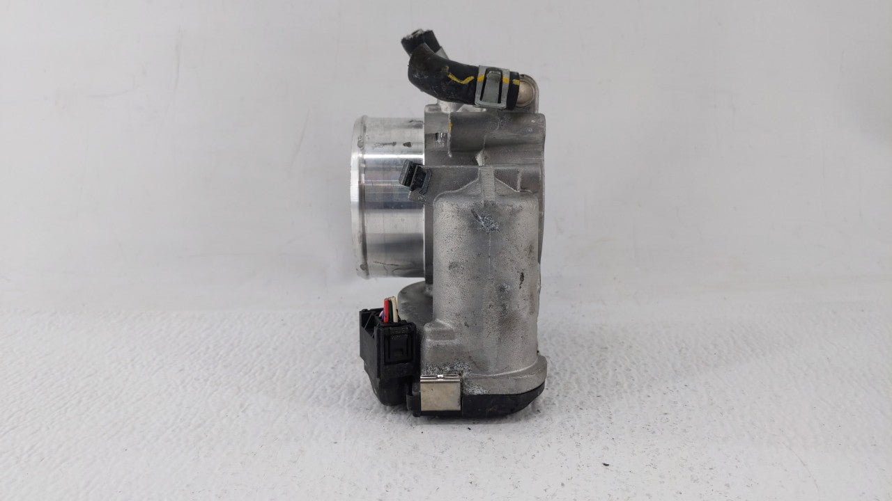 2018 Hyundai Santa Fe Throttle Body P/N:35100-2G600 Fits Fits 2015 2016 2017 2019 OEM Used Auto Parts - Oemusedautoparts1.co