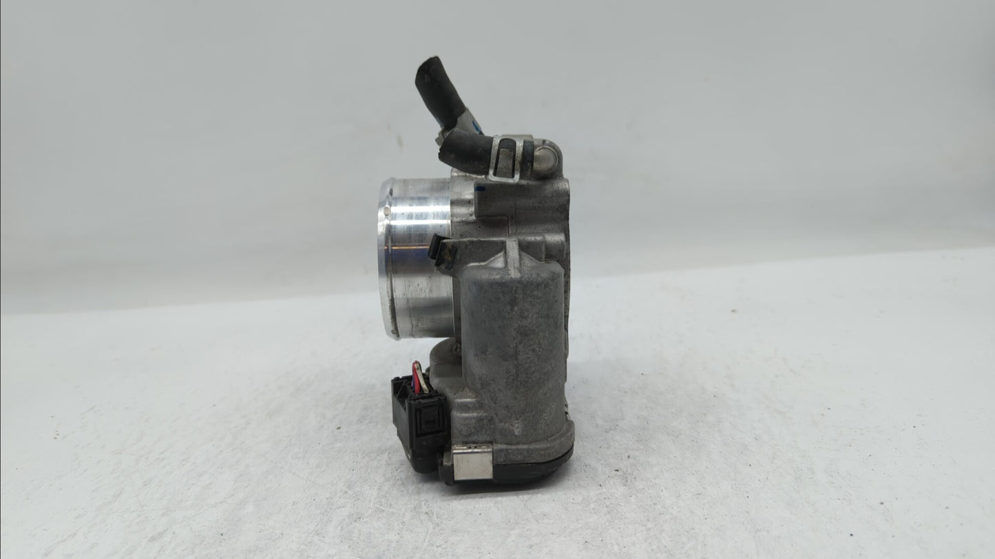 2018 Hyundai Santa Fe Throttle Body P/N:35100-2G600 Fits Fits 2015 2016 2017 2019 OEM Used Auto Parts - Oemusedautoparts1.co