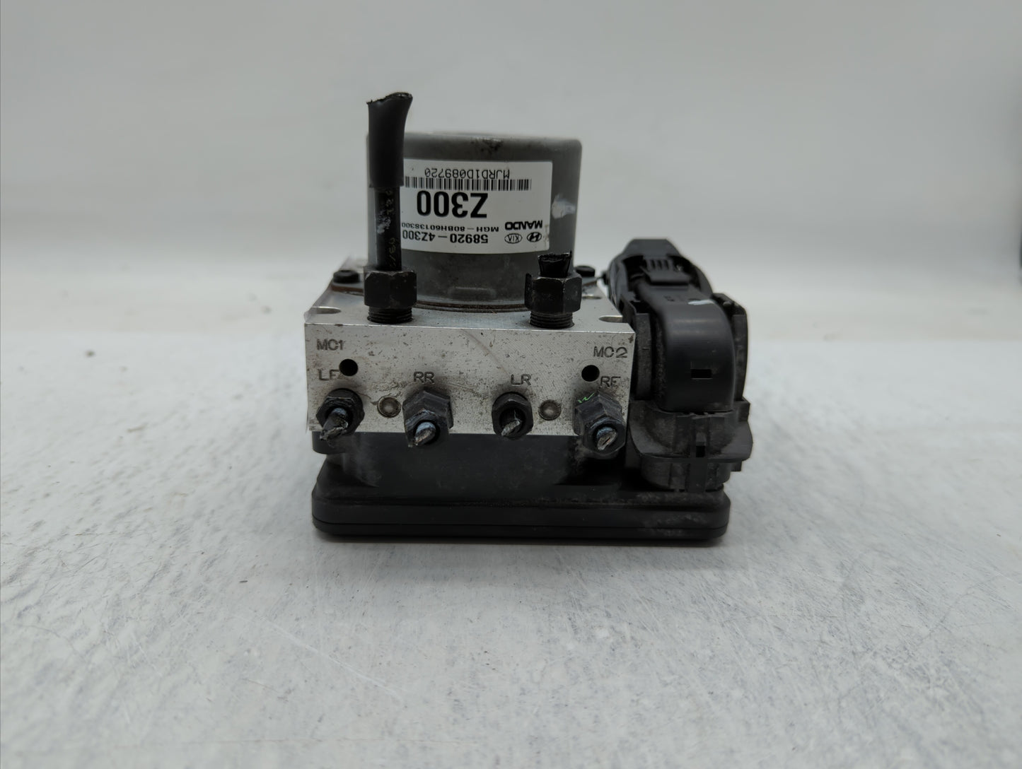 2017-2018 Hyundai Santa Fe ABS Pump Control Module Replacement P/N:58920-4Z300 Fits Fits 2017 2018 OEM Used Auto Parts - Oem