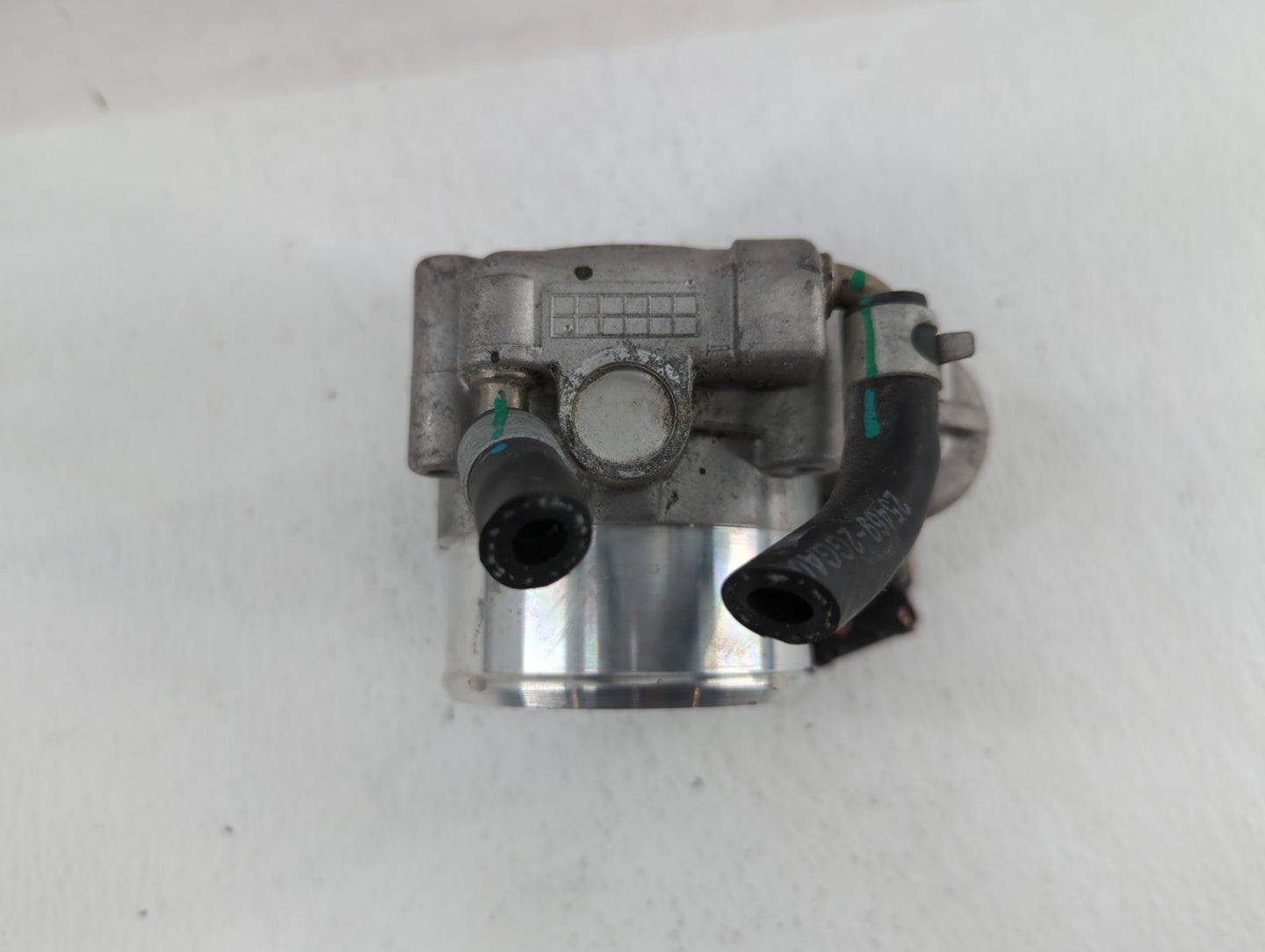 2018 Hyundai Santa Fe Throttle Body P/N:35100-2G600 Fits Fits 2015 2016 2017 2019 OEM Used Auto Parts - Oemusedautoparts1.co