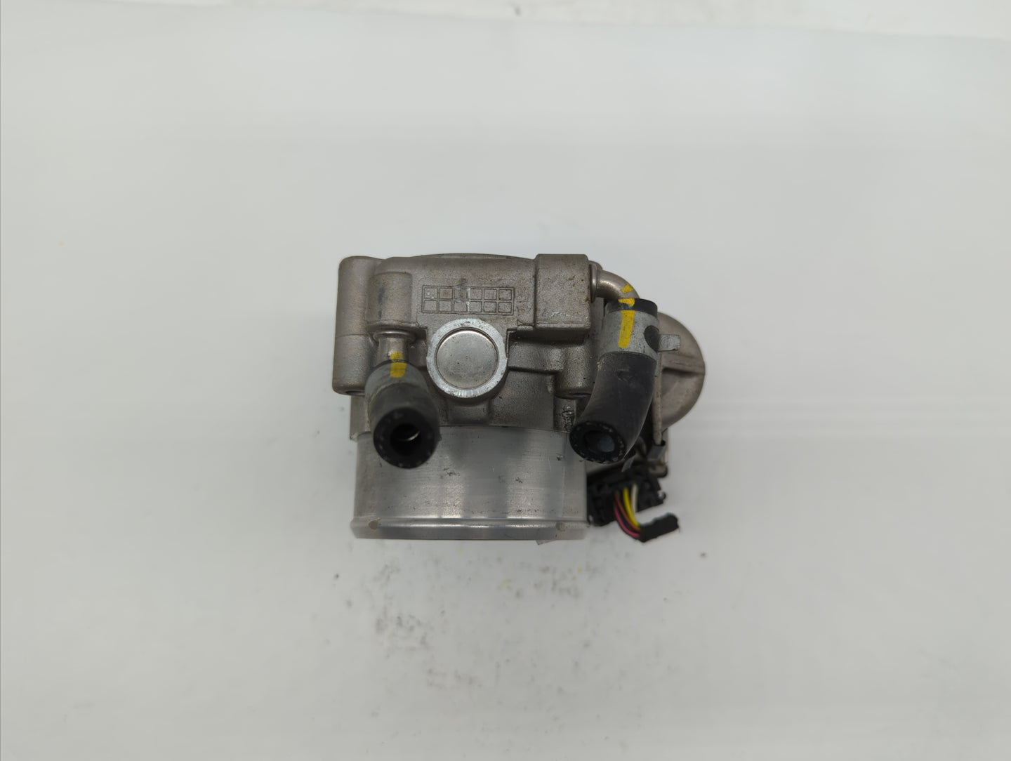 2018 Hyundai Santa Fe Throttle Body P/N:35100-2G600 Fits Fits 2015 2016 2017 2019 OEM Used Auto Parts - Oemusedautoparts1.co