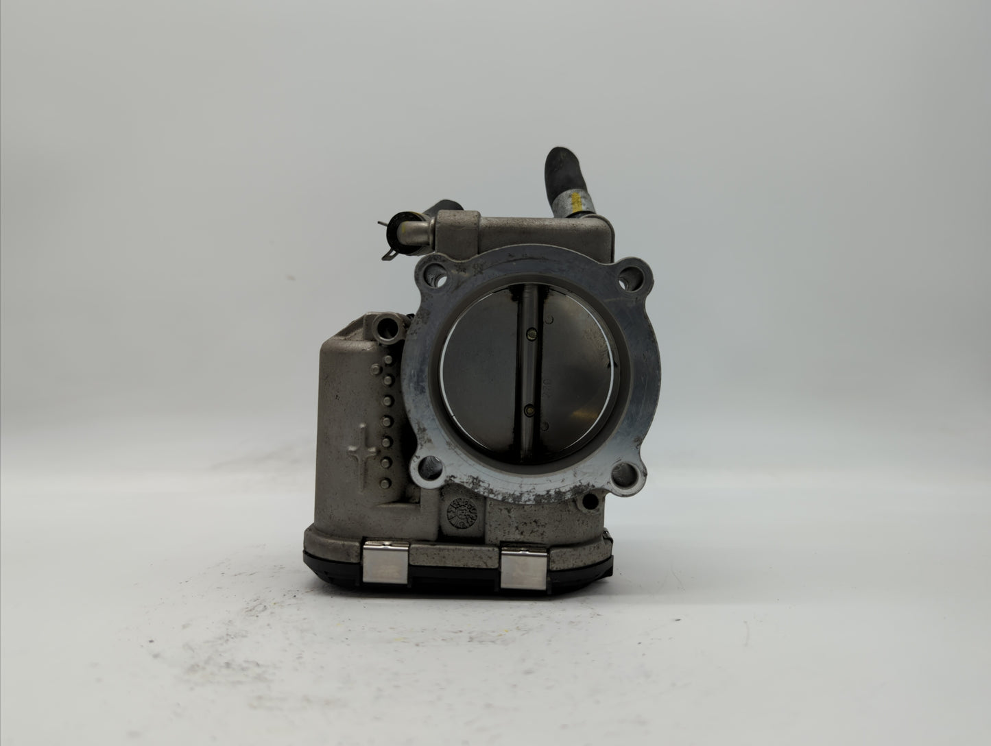 2018 Hyundai Santa Fe Throttle Body P/N:35100-2G600 Fits Fits 2015 2016 2017 2019 OEM Used Auto Parts - Oemusedautoparts1.co