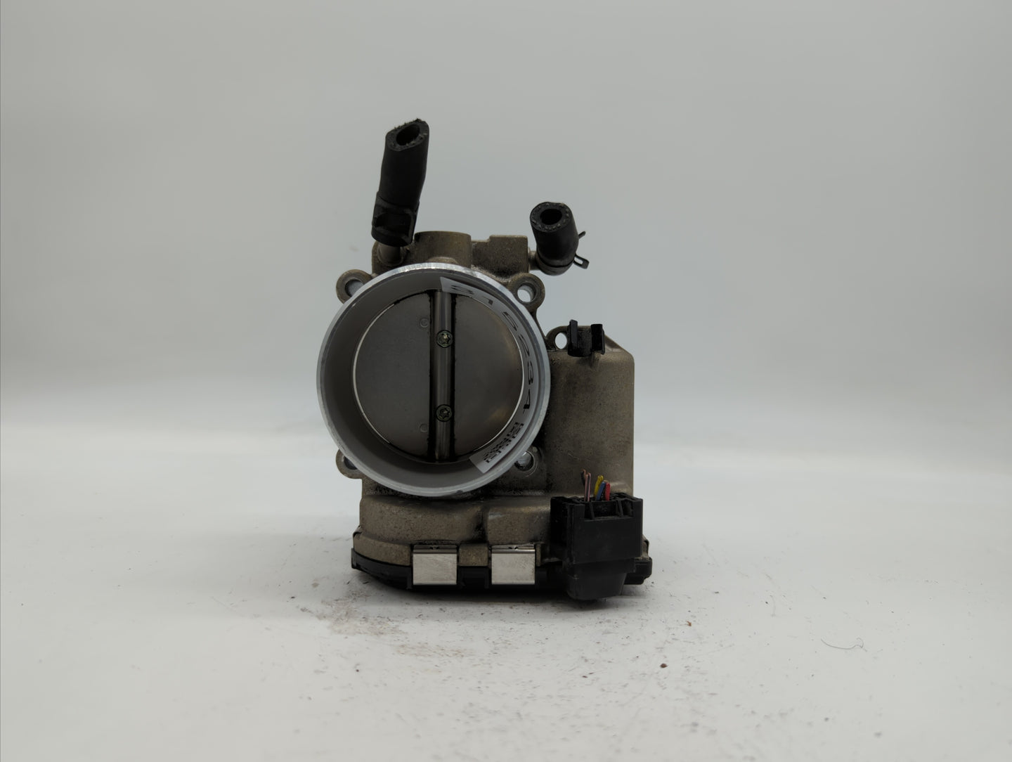 2018 Hyundai Santa Fe Throttle Body P/N:35100-2G600 Fits Fits 2015 2016 2017 2019 OEM Used Auto Parts - Oemusedautoparts1.co
