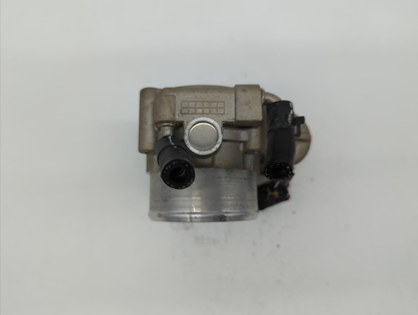 2018 Hyundai Santa Fe Throttle Body P/N:35100-2G600 Fits Fits 2015 2016 2017 2019 OEM Used Auto Parts - Oemusedautoparts1.co