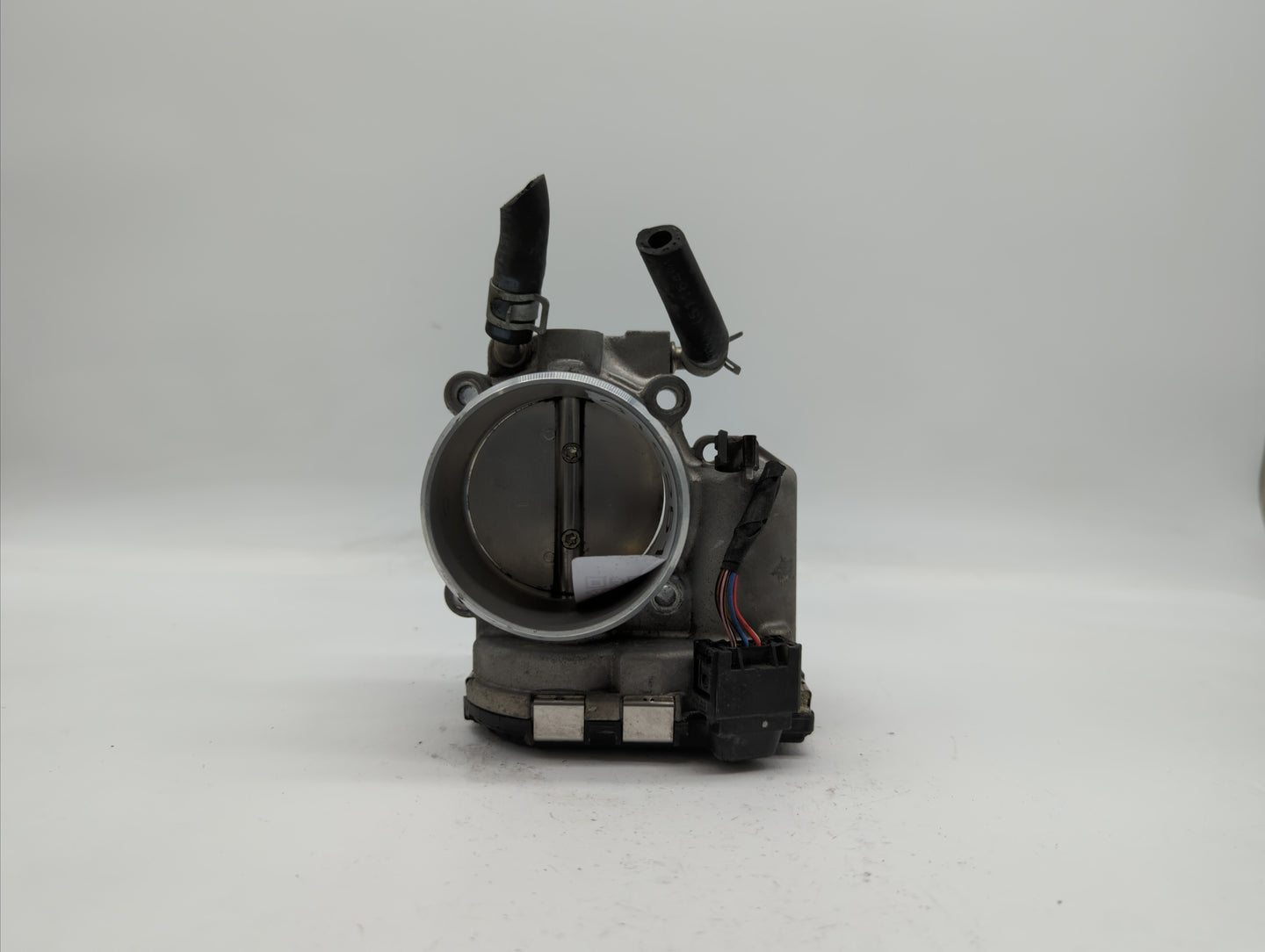 2018 Hyundai Santa Fe Throttle Body P/N:35100-2G600 Fits Fits 2015 2016 2017 2019 OEM Used Auto Parts - Oemusedautoparts1.co