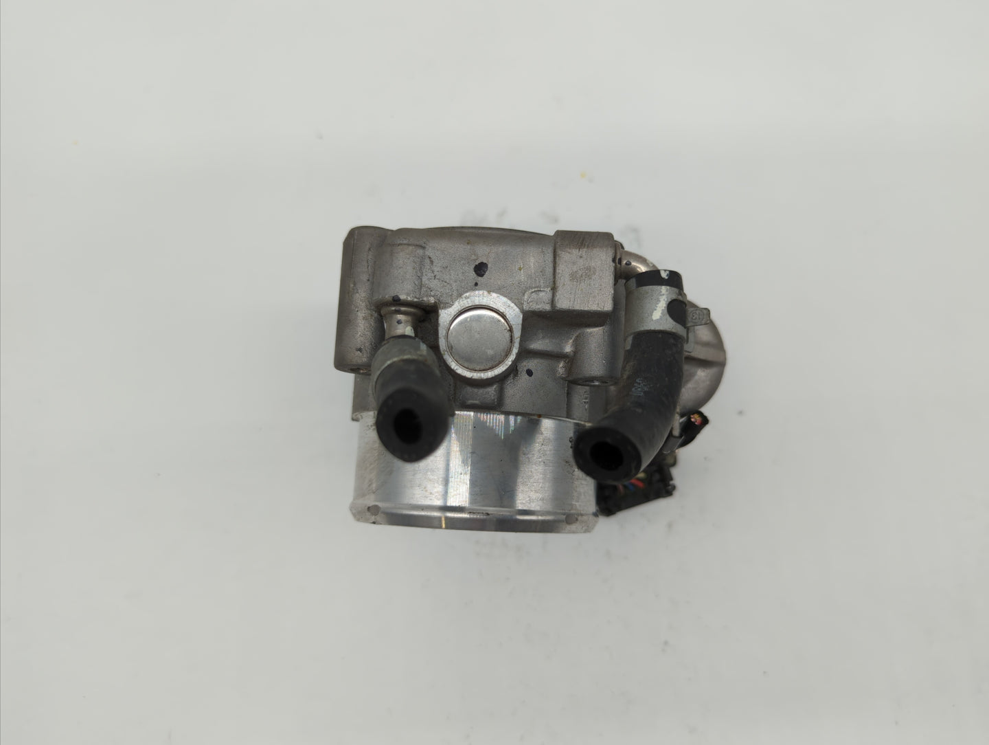 2018 Hyundai Santa Fe Throttle Body P/N:35100-2G600 Fits Fits 2015 2016 2017 2019 OEM Used Auto Parts - Oemusedautoparts1.co