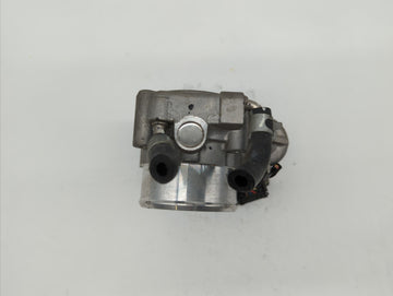 2018 Hyundai Santa Fe Throttle Body P/N:35100-2G600 Fits Fits 2015 2016 2017 2019 OEM Used Auto Parts