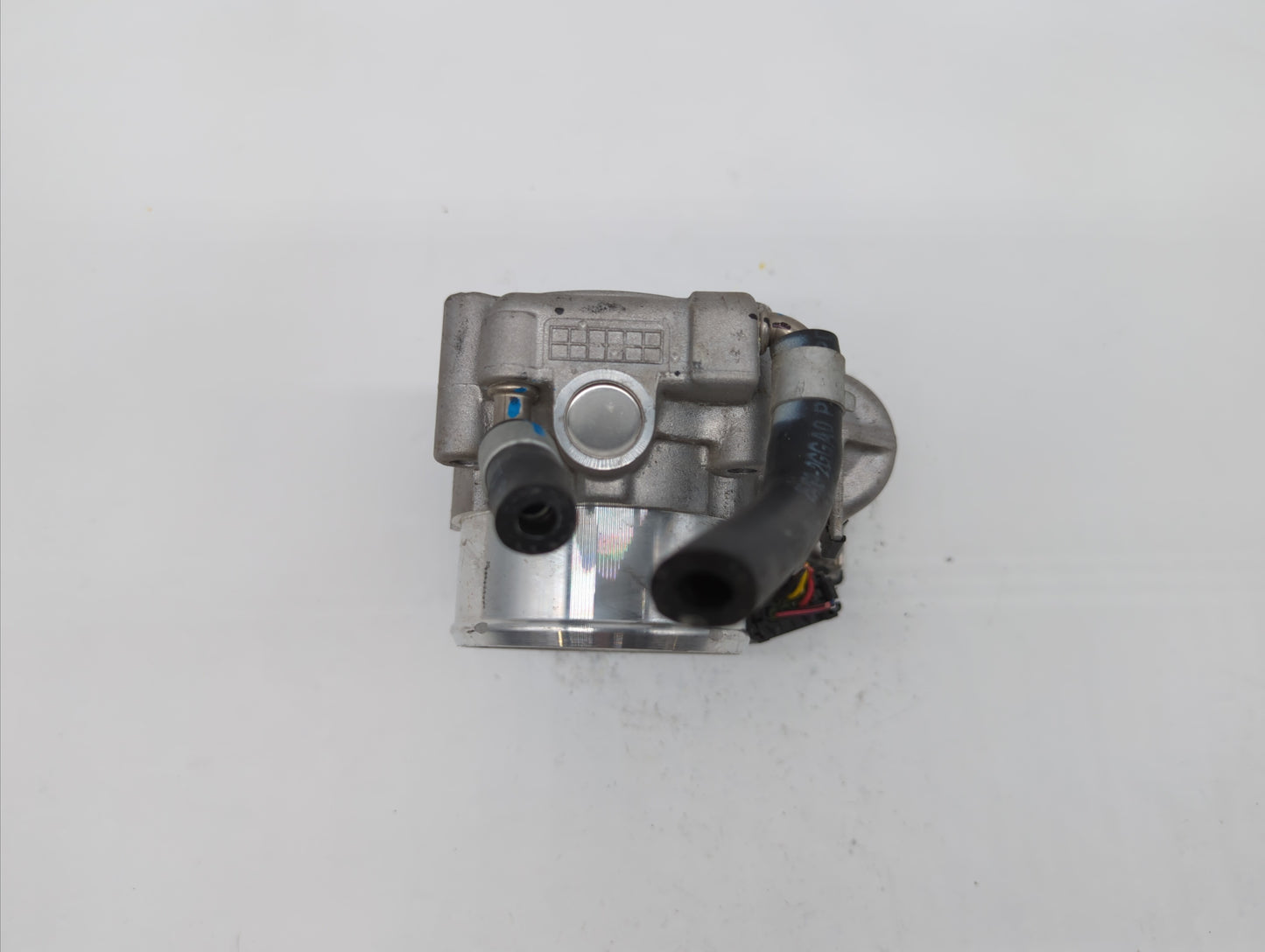 2018 Hyundai Santa Fe Throttle Body P/N:35100-2G600 Fits Fits 2015 2016 2017 2019 OEM Used Auto Parts - Oemusedautoparts1.co