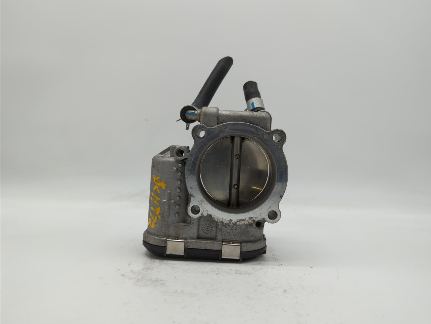 2018 Hyundai Santa Fe Throttle Body P/N:35100-2G600 Fits Fits 2015 2016 2017 2019 OEM Used Auto Parts - Oemusedautoparts1.co