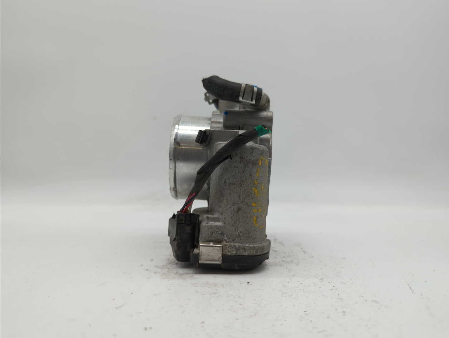2018 Hyundai Santa Fe Throttle Body P/N:35100-2G600 Fits Fits 2015 2016 2017 2019 OEM Used Auto Parts - Oemusedautoparts1.co
