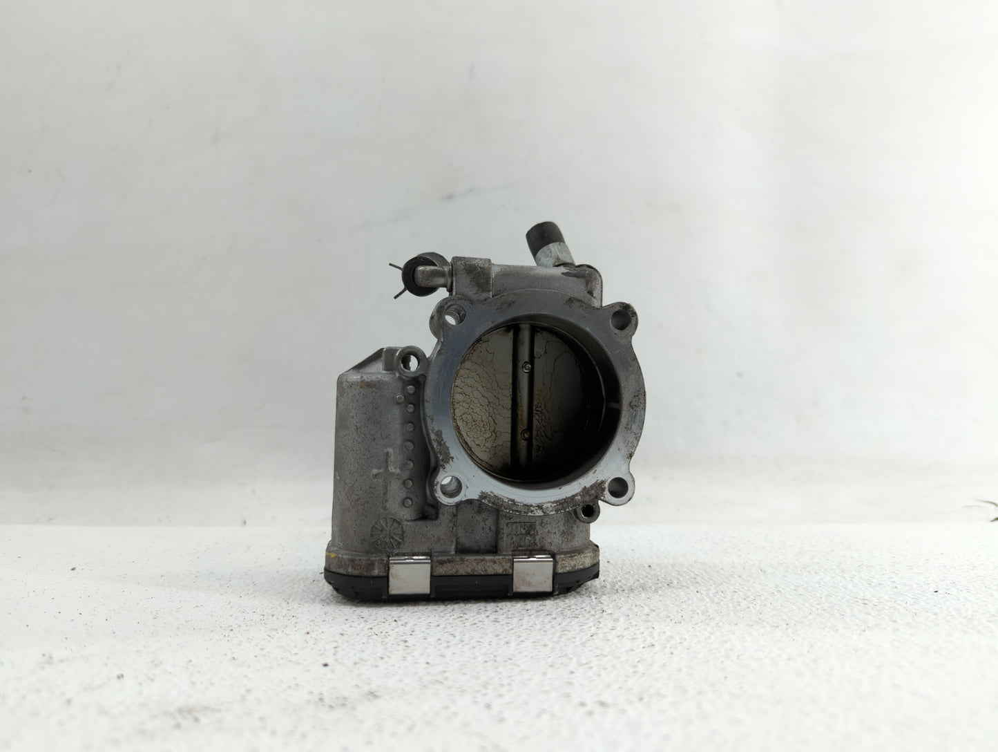 2018 Hyundai Santa Fe Throttle Body P/N:35100-2G600 Fits Fits 2015 2016 2017 2019 OEM Used Auto Parts - Oemusedautoparts1.co