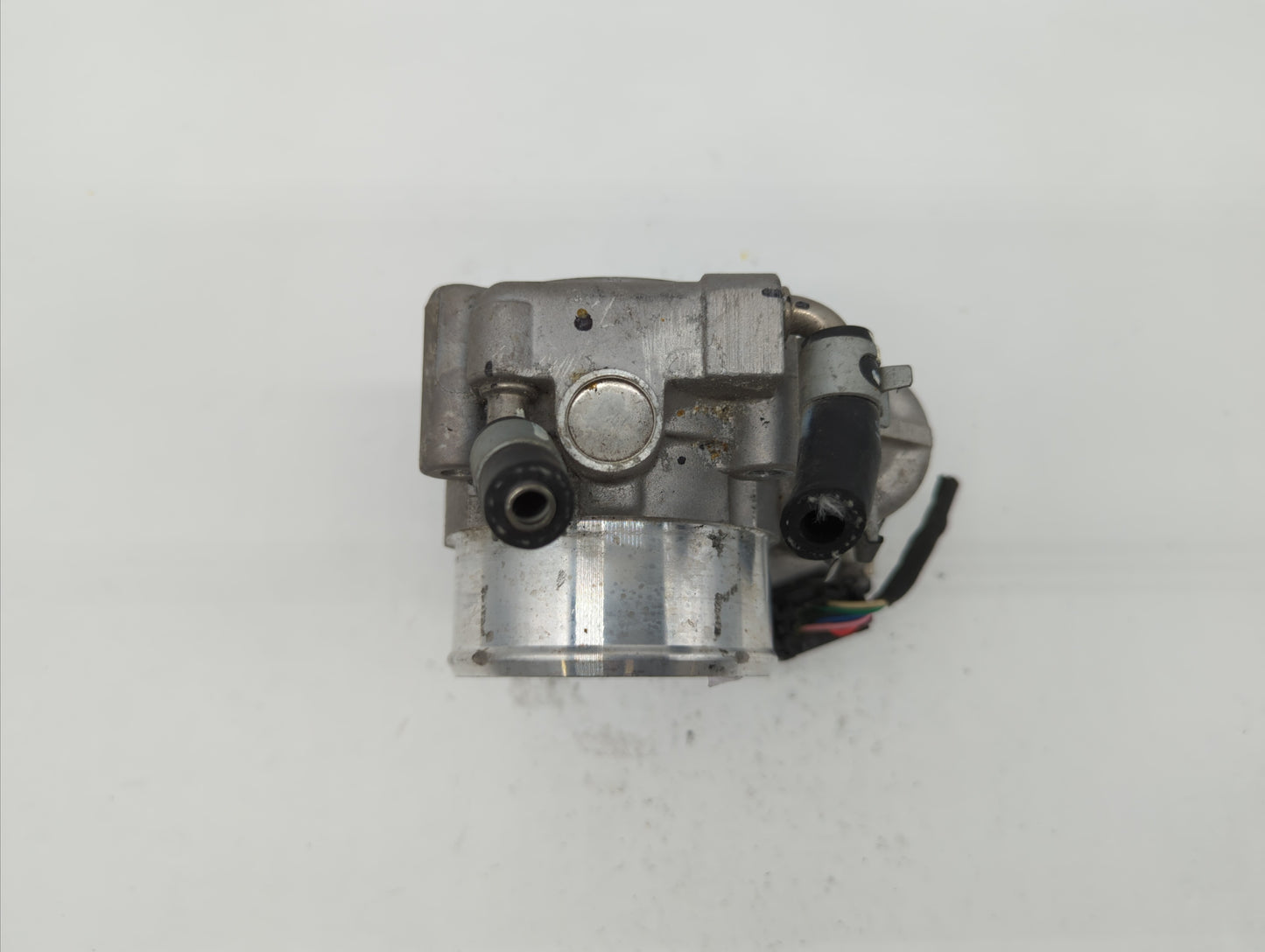 2018 Hyundai Santa Fe Throttle Body P/N:35100-2G600 Fits Fits 2015 2016 2017 2019 OEM Used Auto Parts - Oemusedautoparts1.co