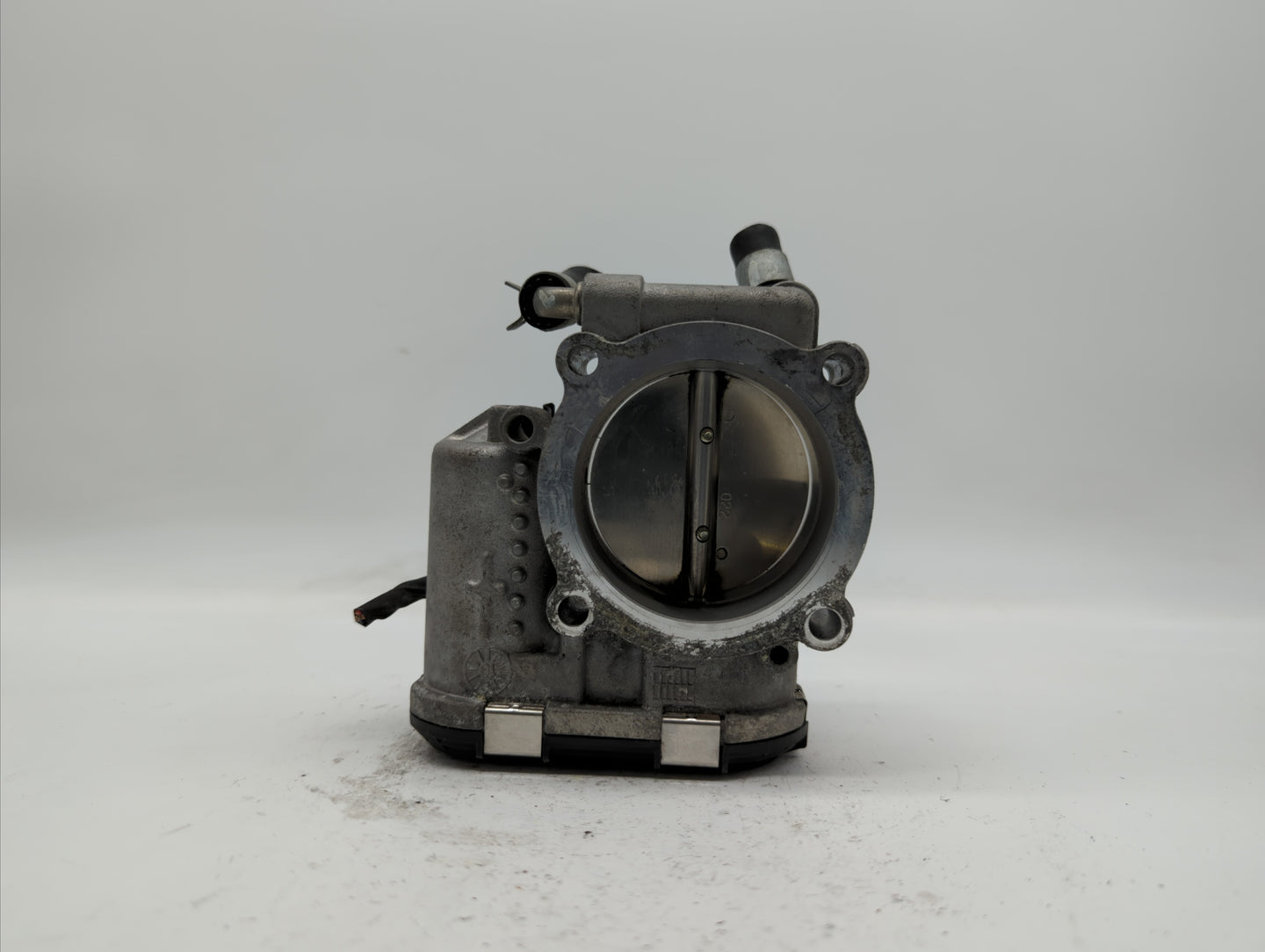 2018 Hyundai Santa Fe Throttle Body P/N:35100-2G600 Fits Fits 2015 2016 2017 2019 OEM Used Auto Parts - Oemusedautoparts1.co