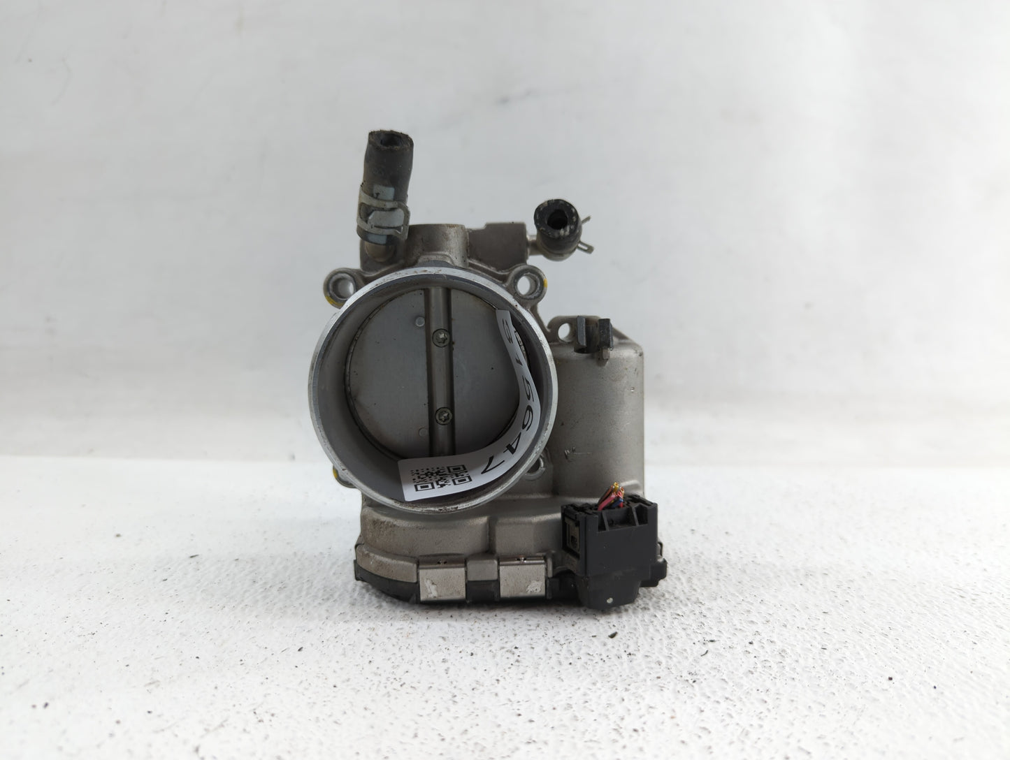 2018 Hyundai Santa Fe Throttle Body P/N:35100-2G600 Fits Fits 2015 2016 2017 2019 OEM Used Auto Parts - Oemusedautoparts1.co