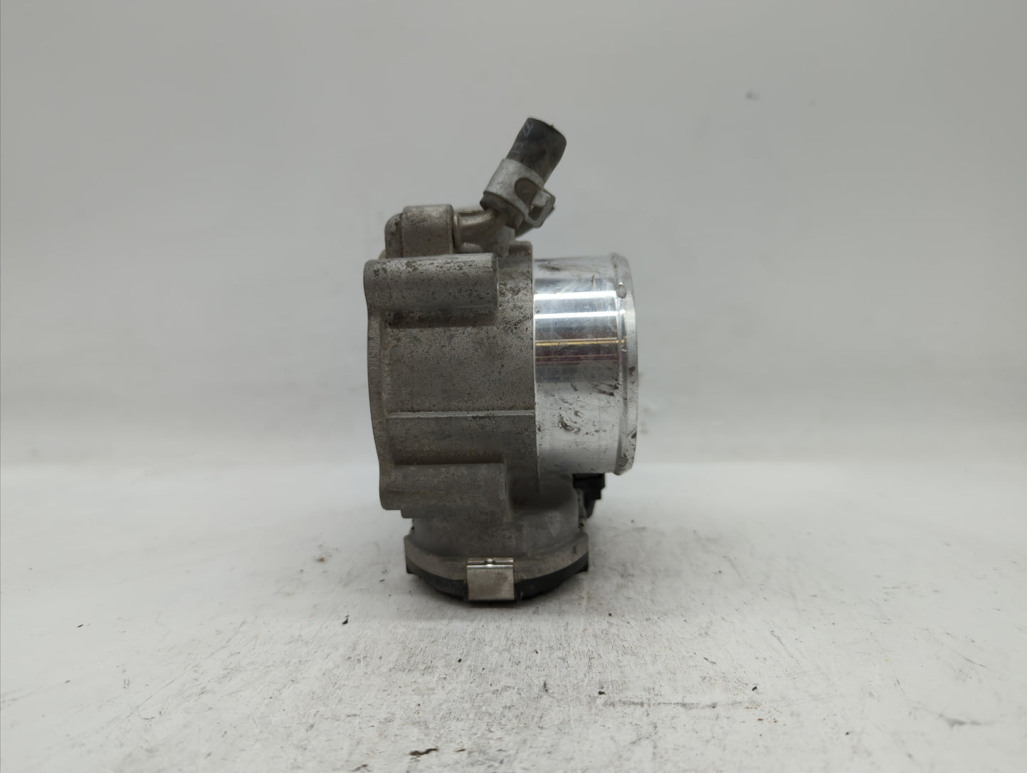 2018 Hyundai Santa Fe Throttle Body P/N:0 280 750 618 35100-2G600 Fits Fits 2015 2016 2017 2019 OEM Used Auto Parts - Oemuse