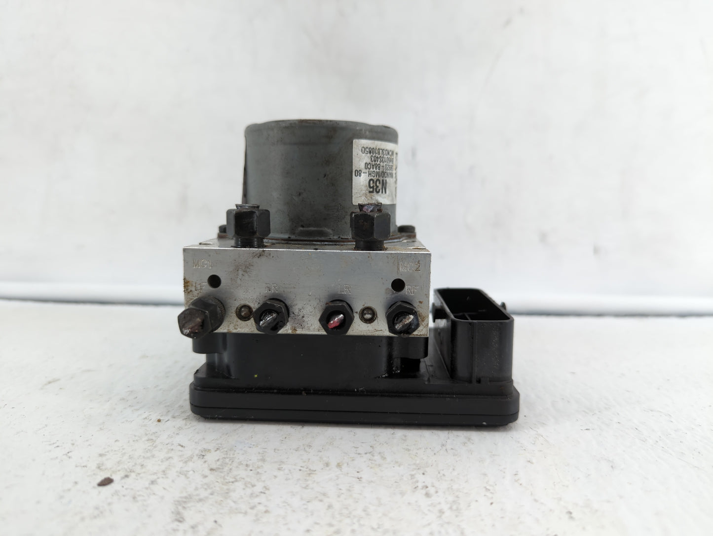 2017-2018 Hyundai Santa Fe ABS Pump Control Module Replacement P/N:58920-B8AC0 Fits Fits 2017 2018 OEM Used Auto Parts - Oem