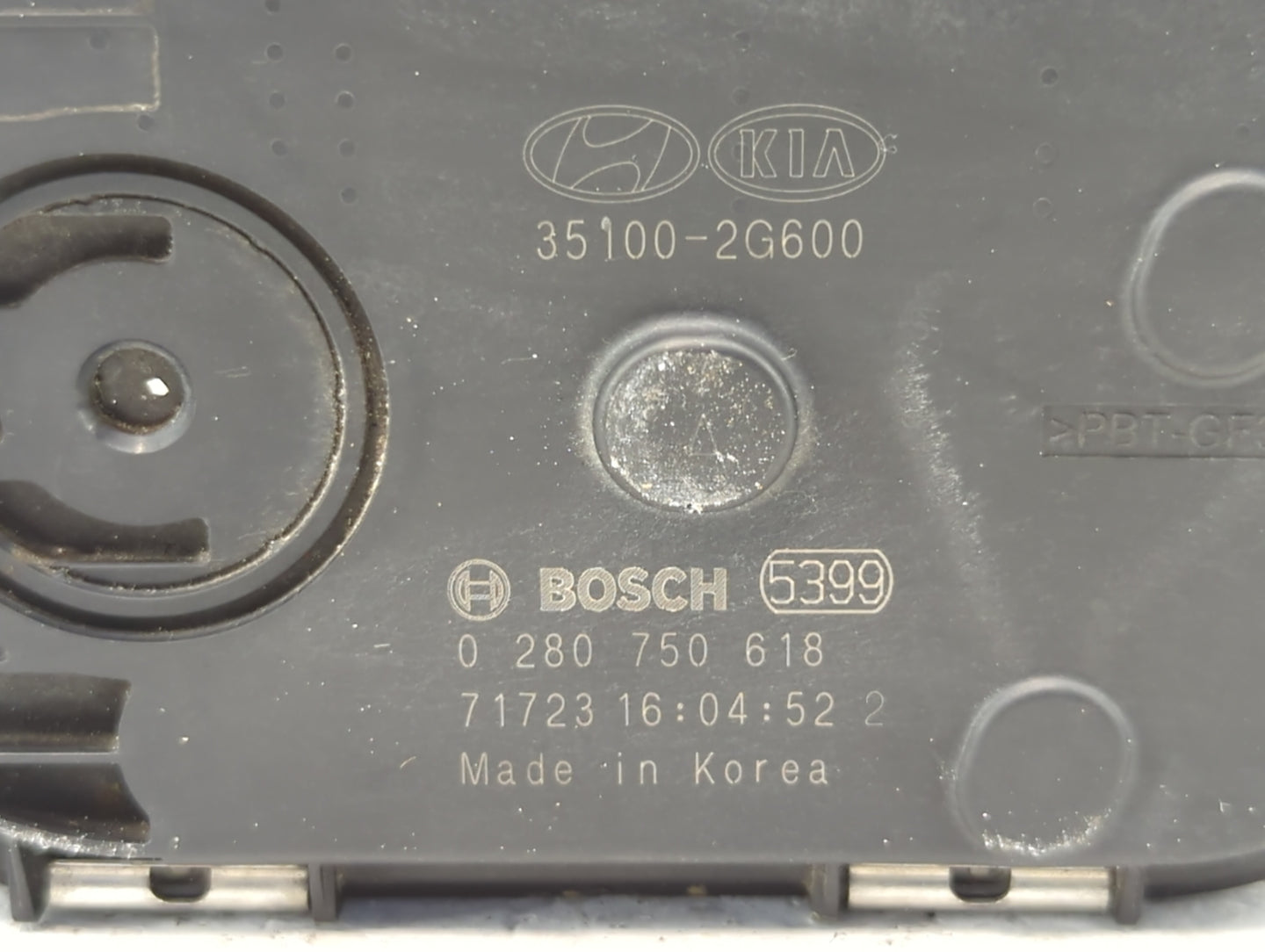2019-2020 Hyundai Santa Fe Throttle Body P/N:35100-2G600 Fits Fits 2015 2016 2017 2018 2019 2020 2021 OEM Used Auto Parts - 