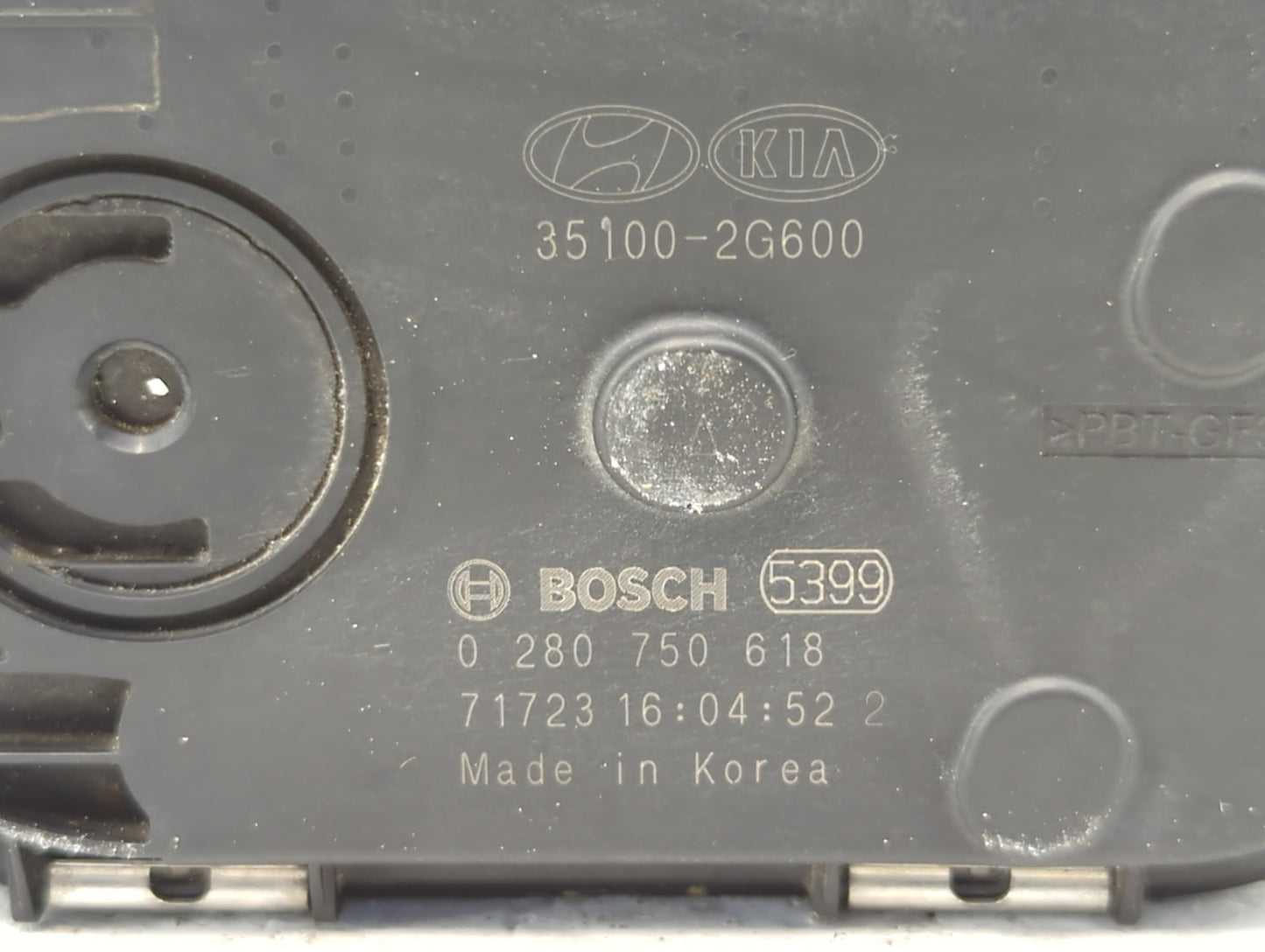 2019-2020 Hyundai Santa Fe Throttle Body P/N:35100-2G600 Fits Fits 2015 2016 2017 2018 2019 2020 2021 OEM Used Auto Parts - 