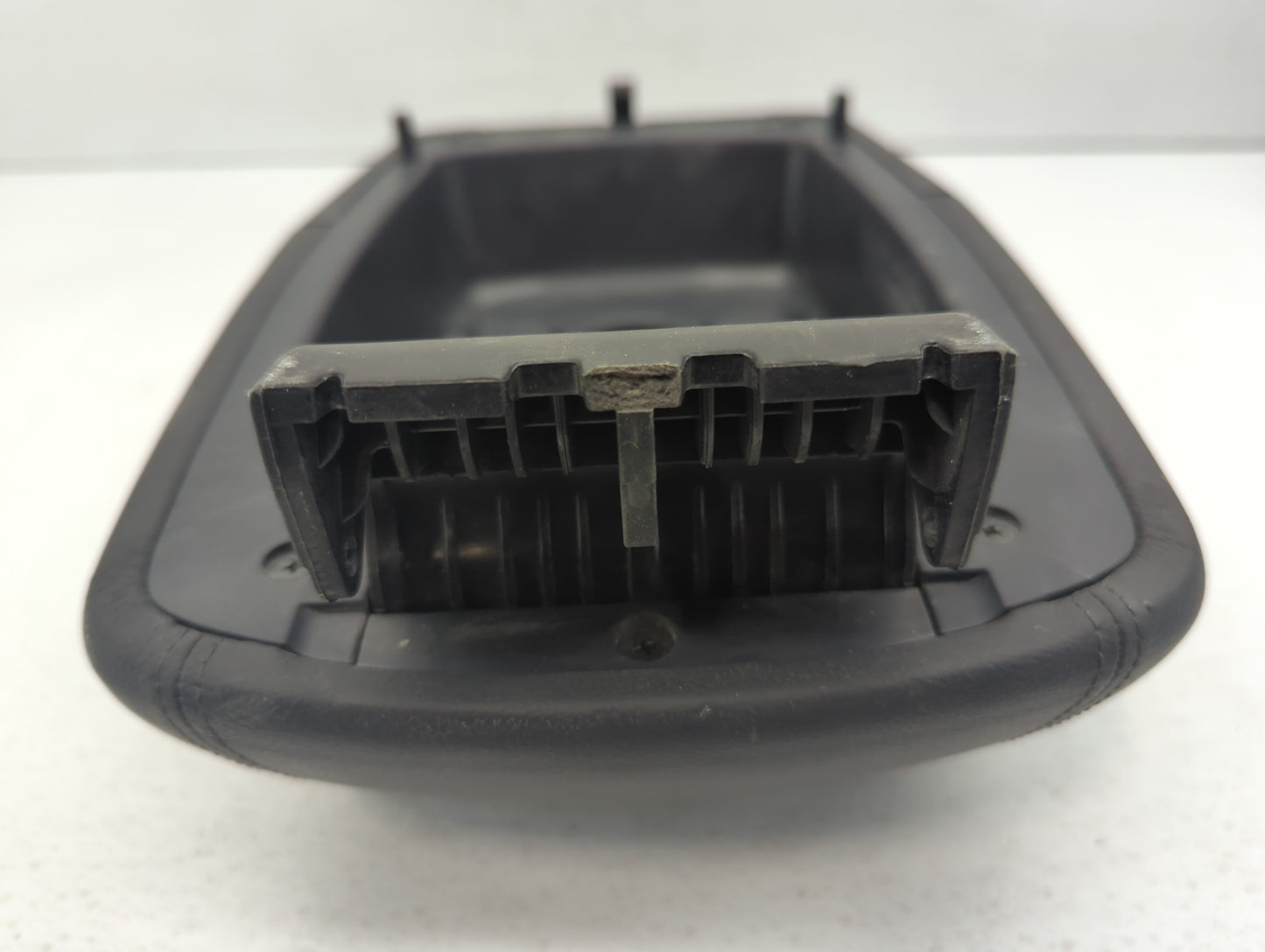 2018 Hyundai Santa Fe Center Console Armrest Cover Lid Black - Oemusedautoparts1.com