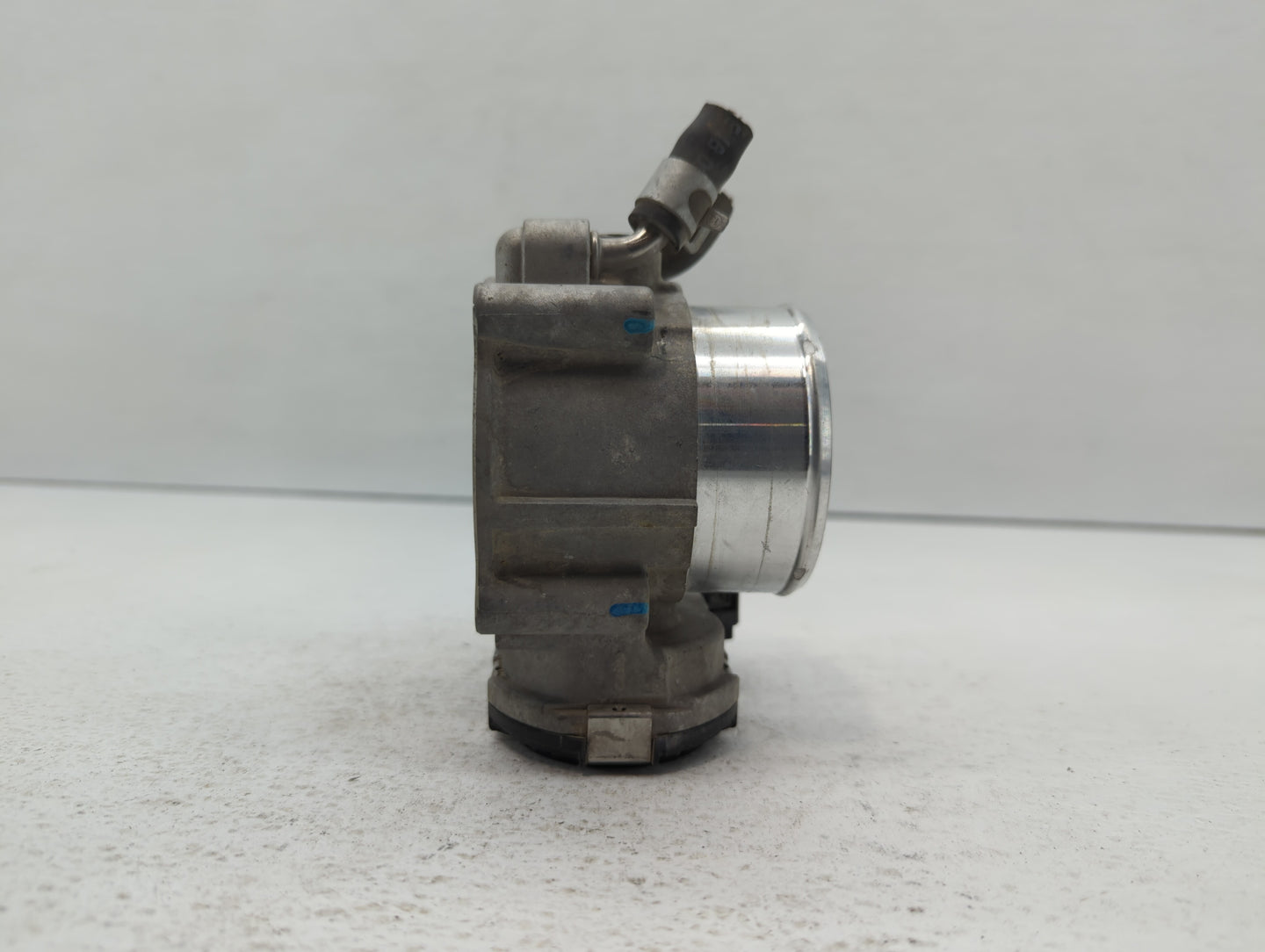2019-2020 Hyundai Santa Fe Throttle Body P/N:35100-2G600 Fits Fits 2015 2016 2017 2018 2019 2020 2021 OEM Used Auto Parts - 