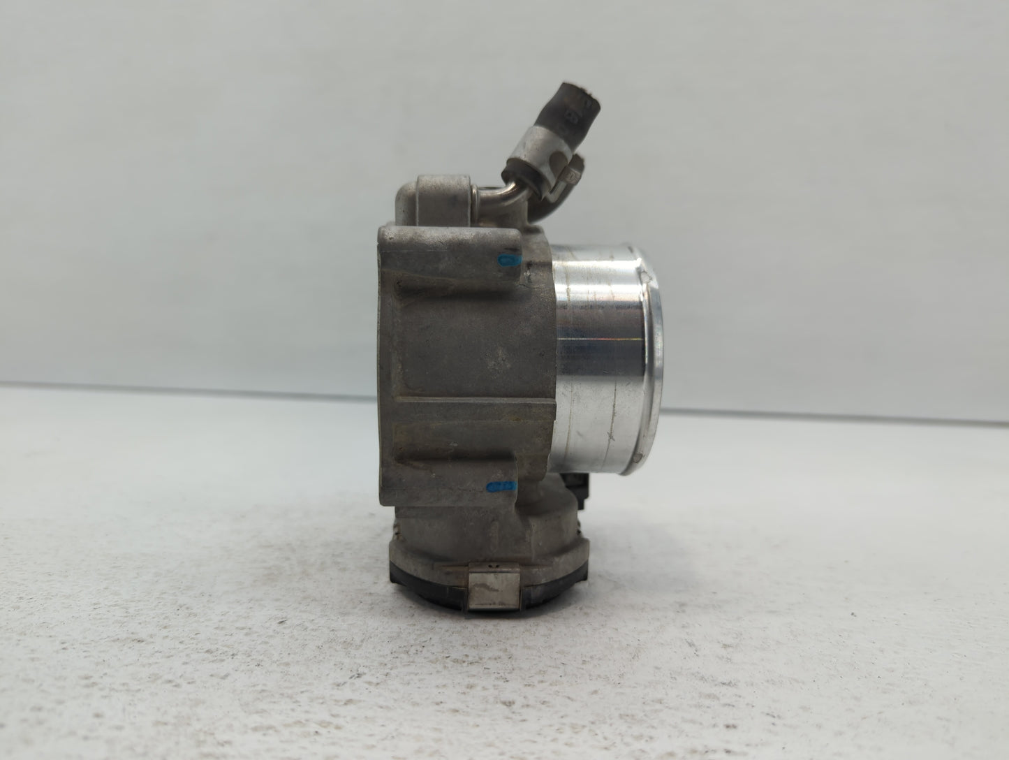 2019-2020 Hyundai Santa Fe Throttle Body P/N:35100-2G600 Fits Fits 2015 2016 2017 2018 2019 2020 2021 OEM Used Auto Parts - 