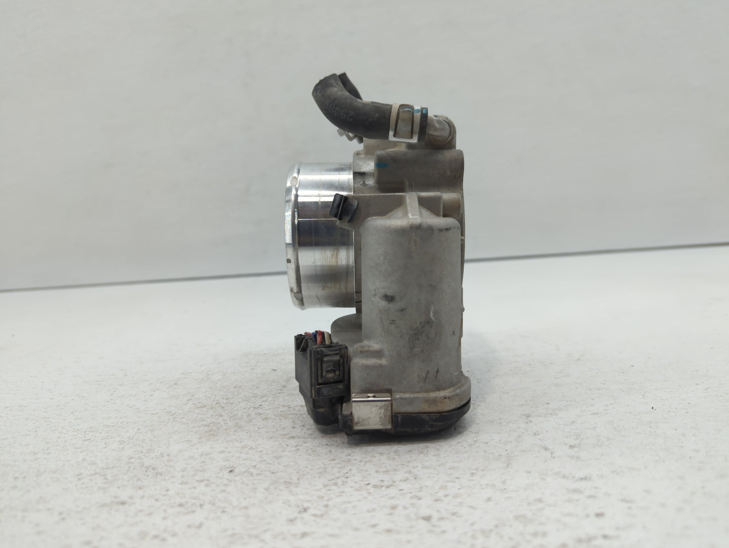 2019-2020 Hyundai Santa Fe Throttle Body P/N:35100-2G600 Fits Fits 2015 2016 2017 2018 2019 2020 2021 OEM Used Auto Parts - 