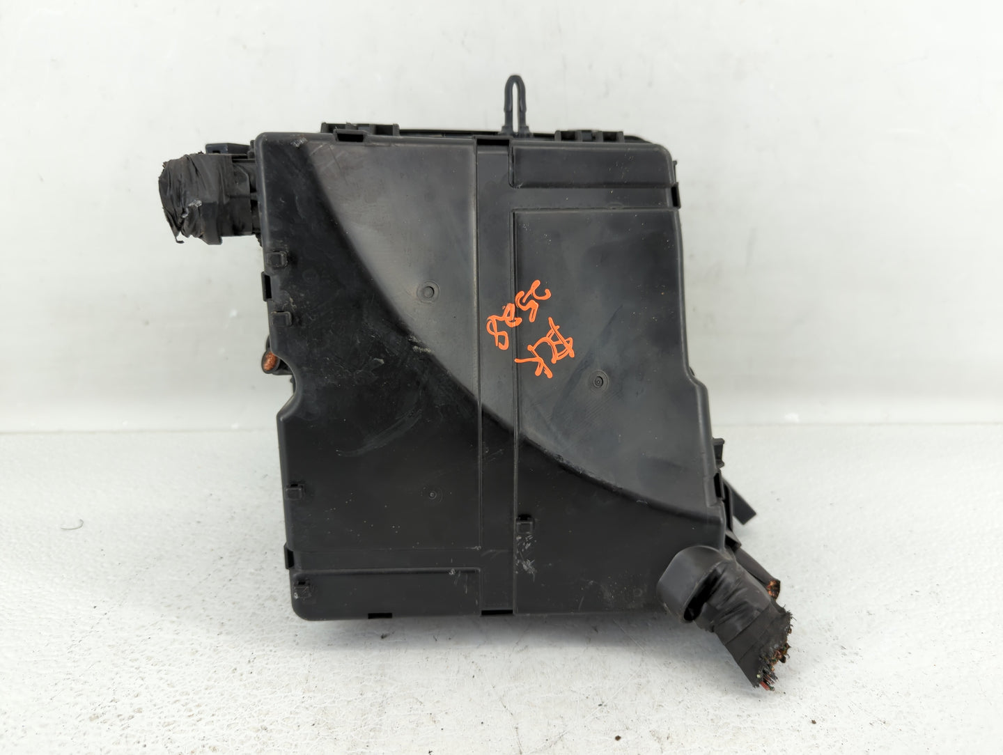 2017-2019 Hyundai Santa Fe Fusebox Fuse Box Panel Relay Module P/N:91310-B8720 Fits Fits 2017 2018 2019 OEM Used Auto Parts 
