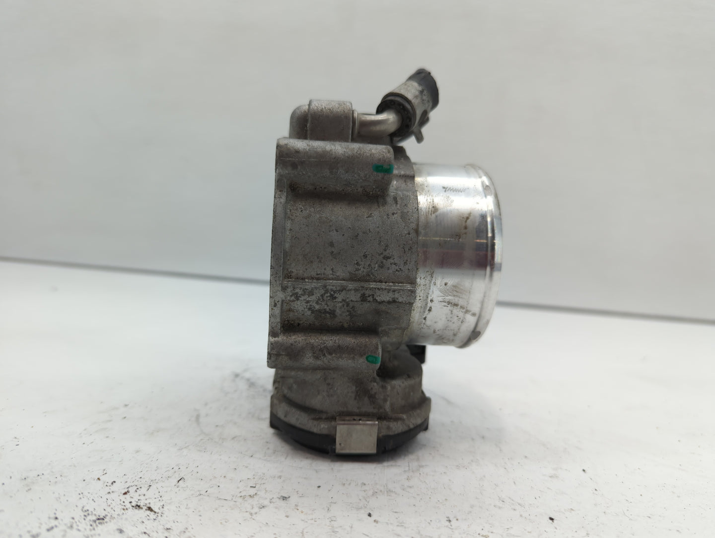 2019-2020 Hyundai Santa Fe Throttle Body P/N:35100-2G600 Fits Fits 2015 2016 2017 2018 2019 2020 2021 OEM Used Auto Parts - 
