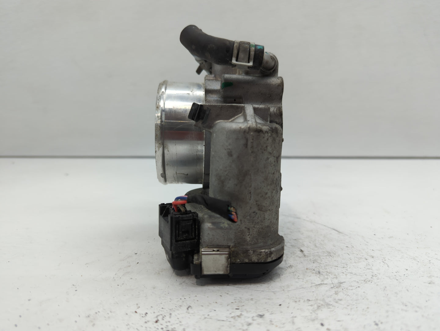 2019-2020 Hyundai Santa Fe Throttle Body P/N:35100-2G600 Fits Fits 2015 2016 2017 2018 2019 2020 2021 OEM Used Auto Parts - 