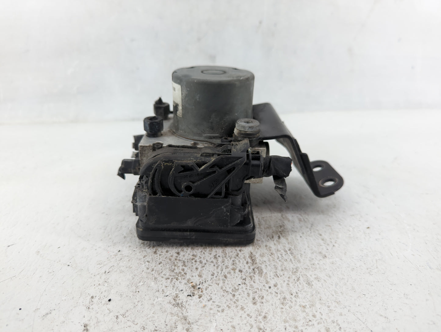 2017-2018 Hyundai Santa Fe ABS Pump Control Module Replacement P/N:58920-4Z300 Fits Fits 2017 2018 OEM Used Auto Parts - Oem