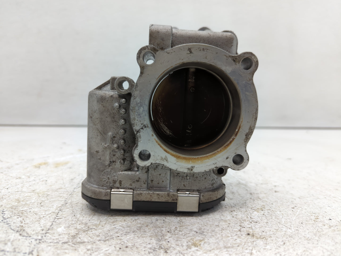 2019-2020 Hyundai Santa Fe Throttle Body P/N:35100-2G610 Fits Fits 2015 2016 2017 2018 2019 2020 2021 OEM Used Auto Parts - 