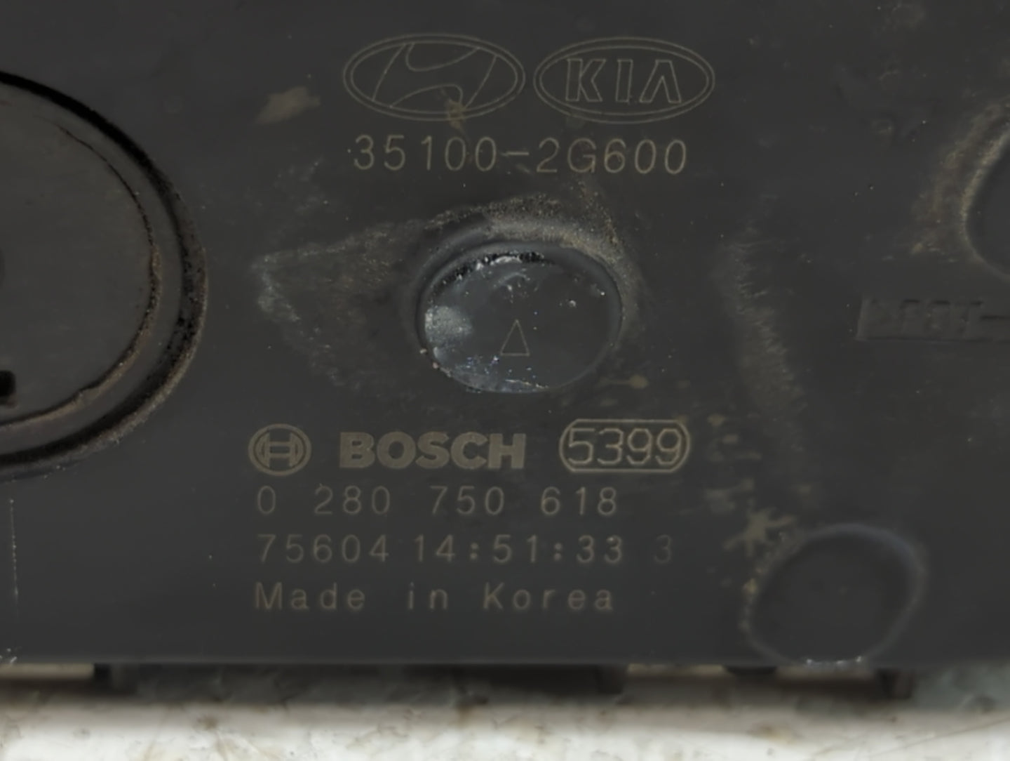 2019-2020 Hyundai Santa Fe Throttle Body P/N:35100-2G600 Fits Fits 2015 2016 2017 2018 2019 2020 2021 OEM Used Auto Parts - 