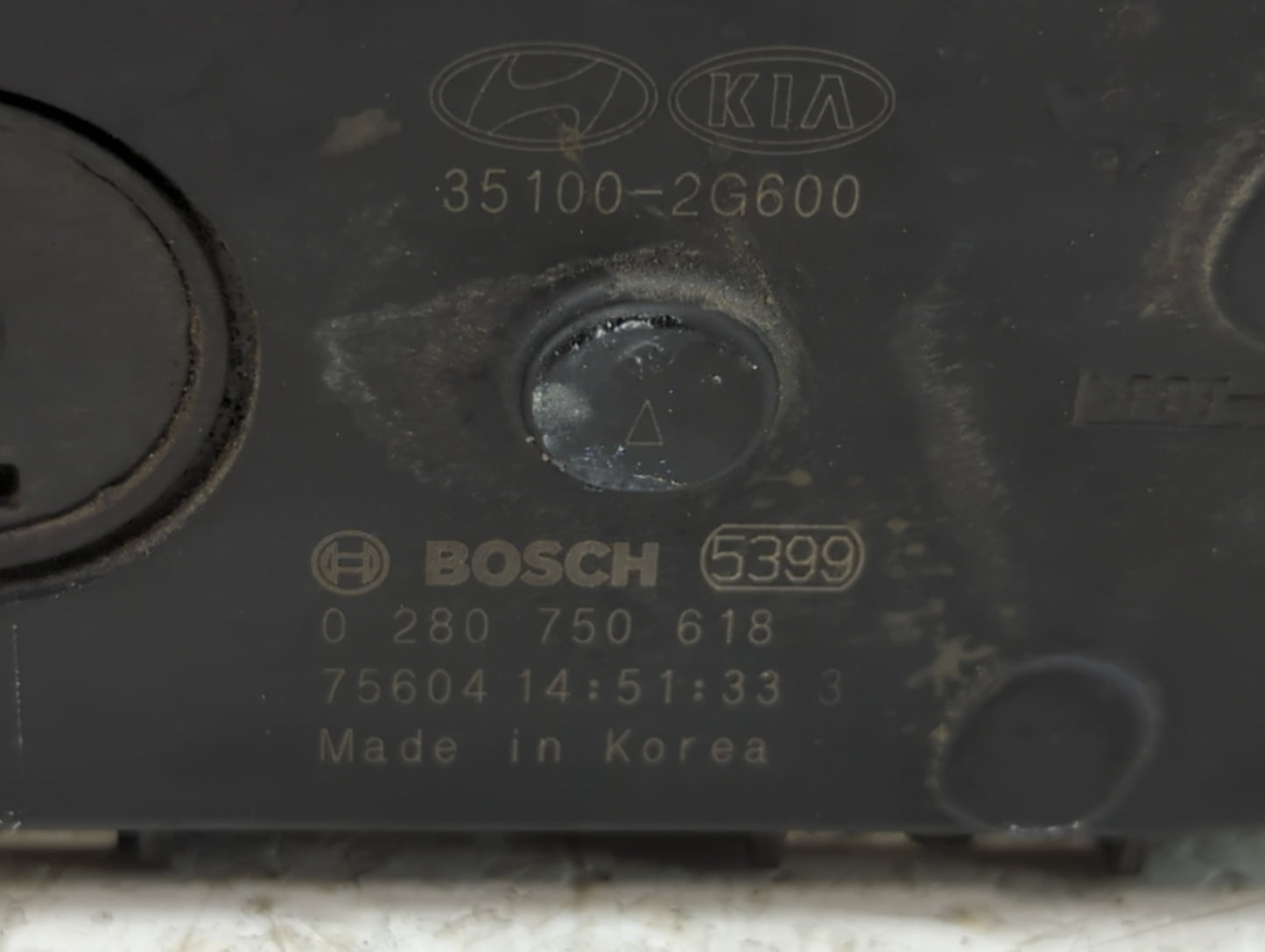 2019-2020 Hyundai Santa Fe Throttle Body P/N:35100-2G600 Fits Fits 2015 2016 2017 2018 2019 2020 2021 OEM Used Auto Parts - 