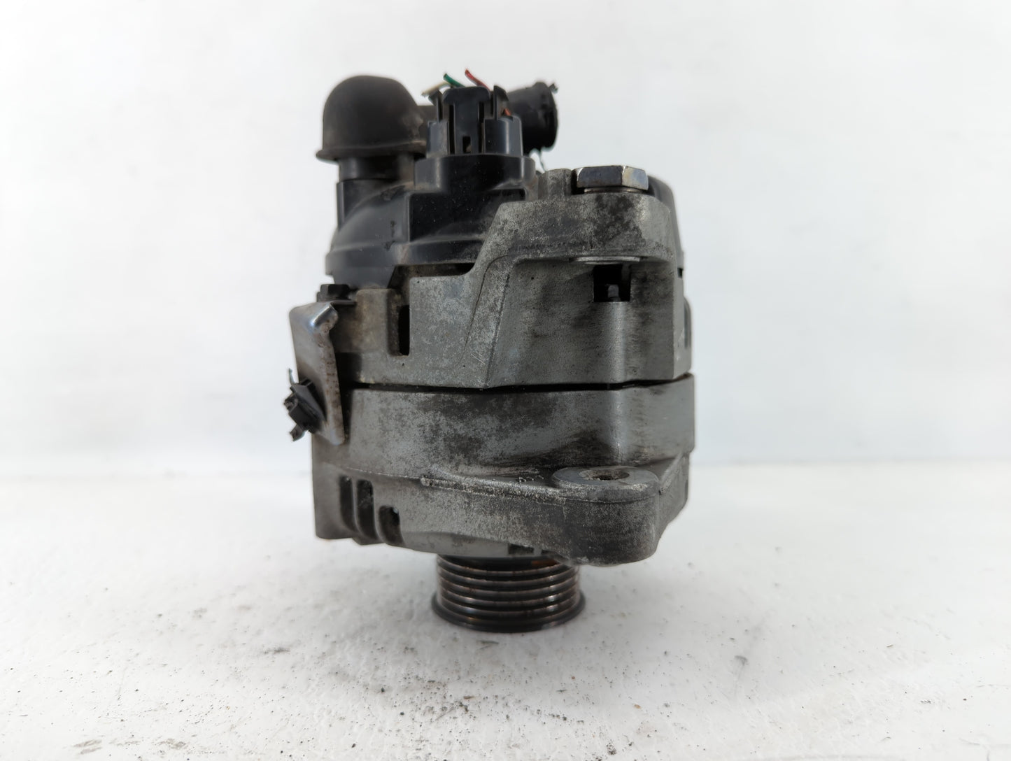 2019-2020 Hyundai Santa Fe Alternator Replacement Generator Charging Assembly Engine OEM P/N:37300-2G061 Fits OEM Used Auto 