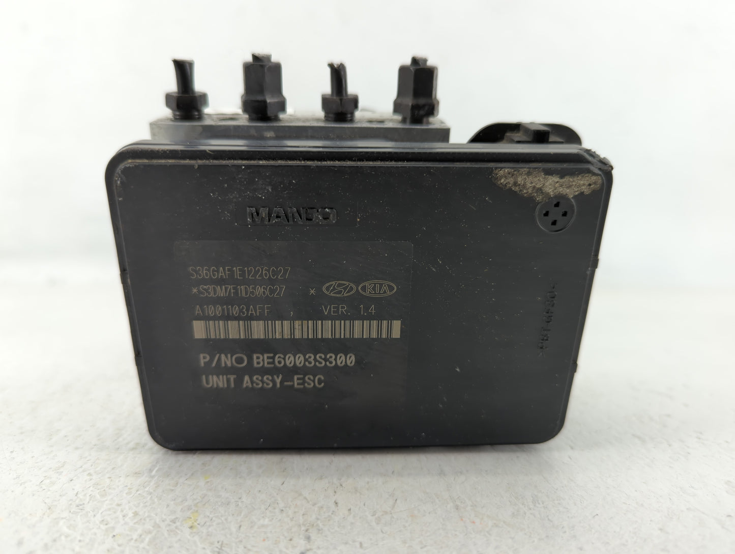 2017-2018 Hyundai Santa Fe ABS Pump Control Module Replacement P/N:58920-4Z300 Fits Fits 2017 2018 OEM Used Auto Parts - Oem