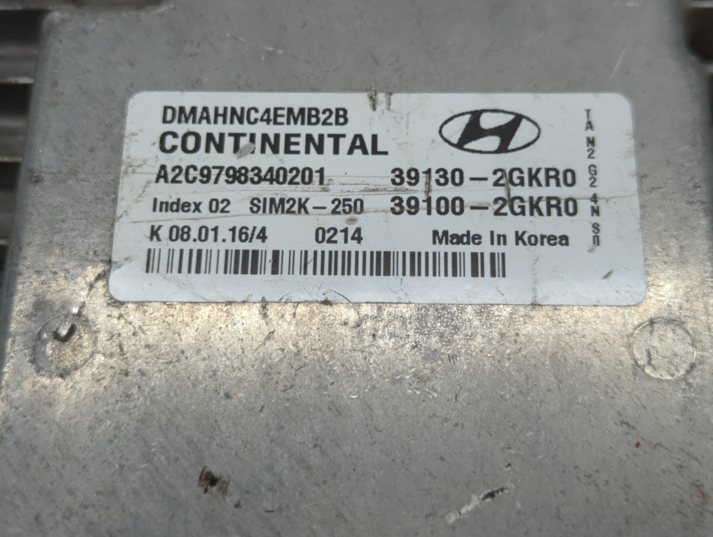2018 Hyundai Santa Fe PCM Engine Control Computer ECU ECM PCU OEM P/N:39130-2GKR0 39100-2GKR0, 39130-2GKR1, 39100-2GKR1 Fits