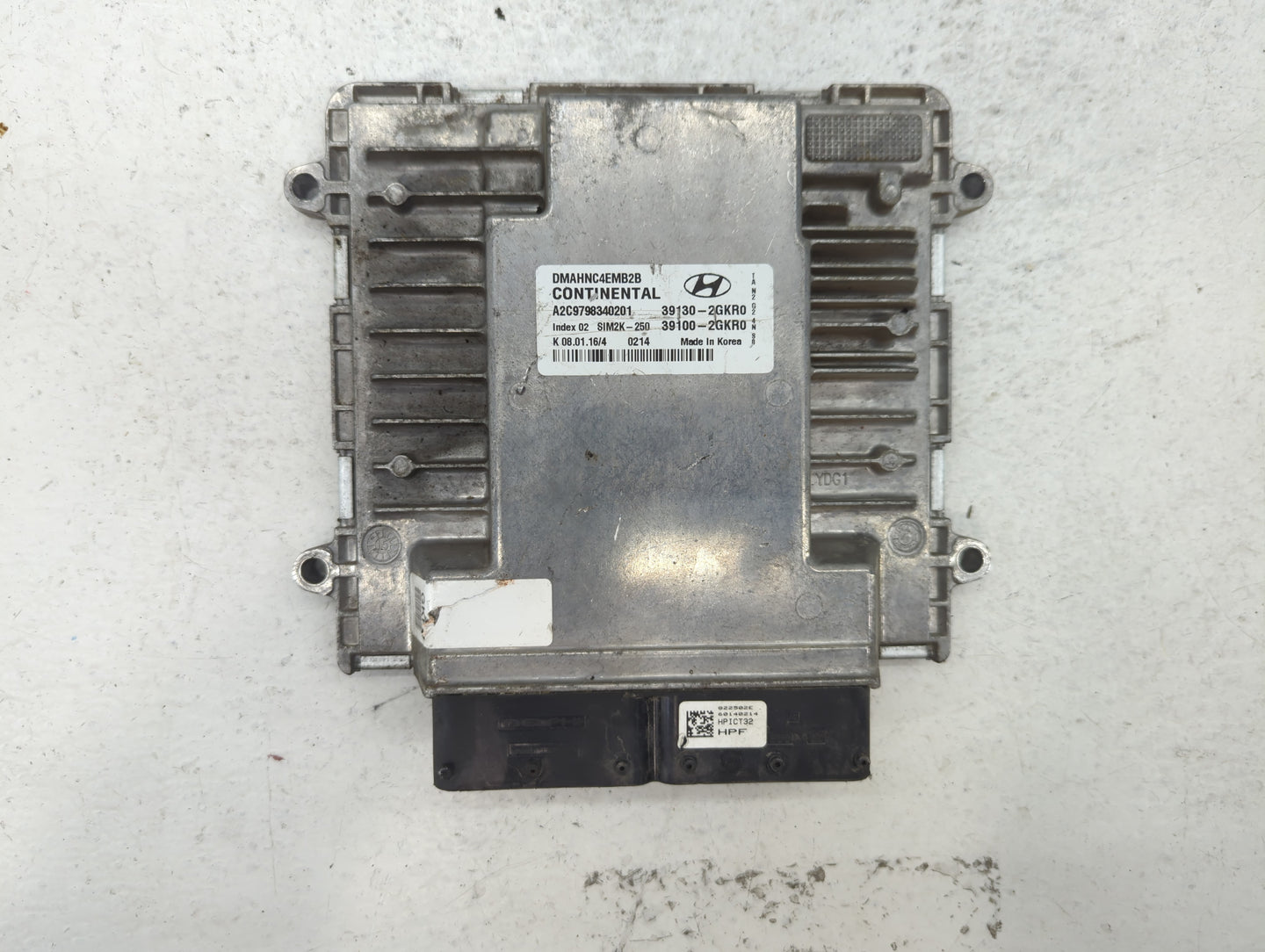 2018 Hyundai Santa Fe PCM Engine Control Computer ECU ECM PCU OEM P/N:39130-2GKR0 39100-2GKR0, 39130-2GKR1, 39100-2GKR1 Fits