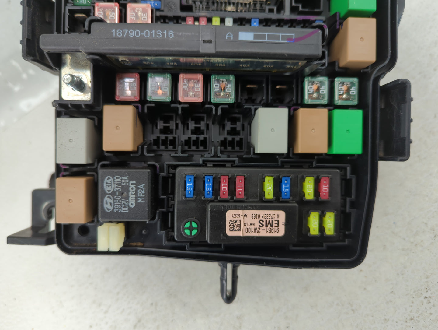 2018 Hyundai Santa Fe Fusebox Fuse Box Panel Relay Module P/N:91941-4Z020 Fits OEM Used Auto Parts - Oemusedautoparts1.com
