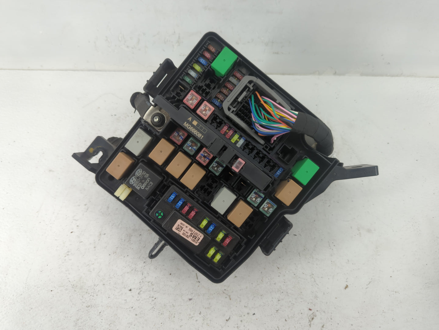 2018 Hyundai Santa Fe Fusebox Fuse Box Panel Relay Module P/N:91951-2W100 Fits OEM Used Auto Parts - Oemusedautoparts1.com