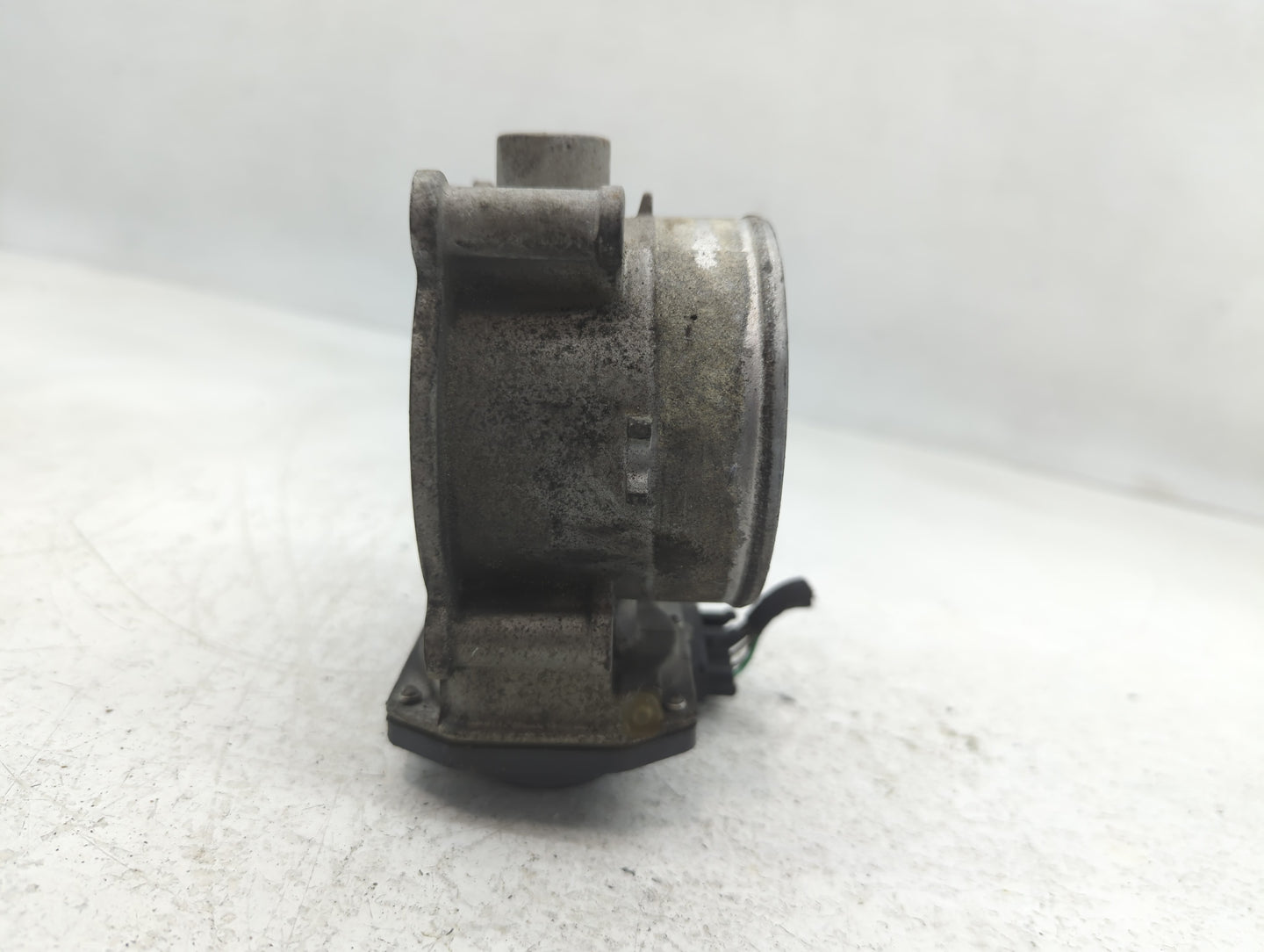 2013-2018 Hyundai Santa Fe Throttle Body P/N:35100-3CAA0 Fits Fits 2012 2013 2014 2015 2016 2017 2018 OEM Used Auto Parts - 
