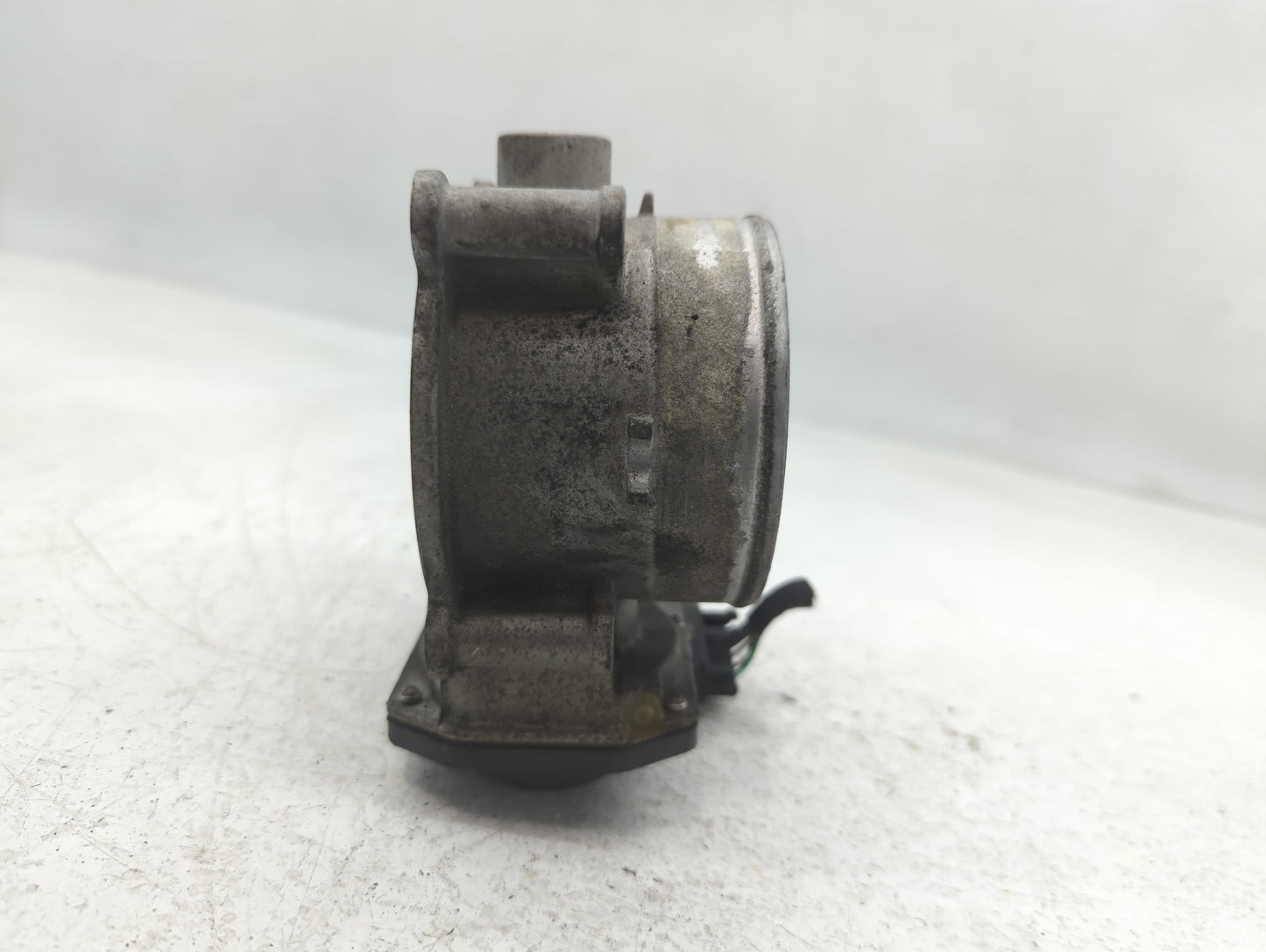 2013-2018 Hyundai Santa Fe Throttle Body P/N:35100-3CAA0 Fits Fits 2012 2013 2014 2015 2016 2017 2018 OEM Used Auto Parts - 