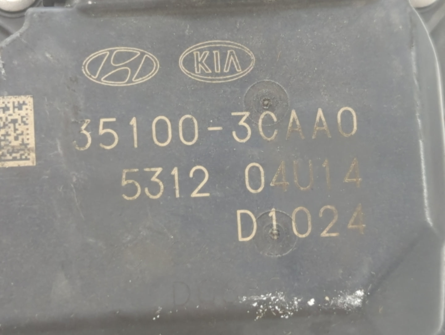 2013-2018 Hyundai Santa Fe Throttle Body P/N:35100-3CAA0 Fits Fits 2012 2013 2014 2015 2016 2017 2018 OEM Used Auto Parts - 
